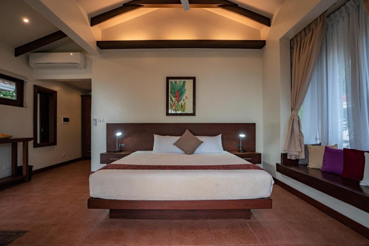Island View Beachfront Resort Anda  Esterno foto