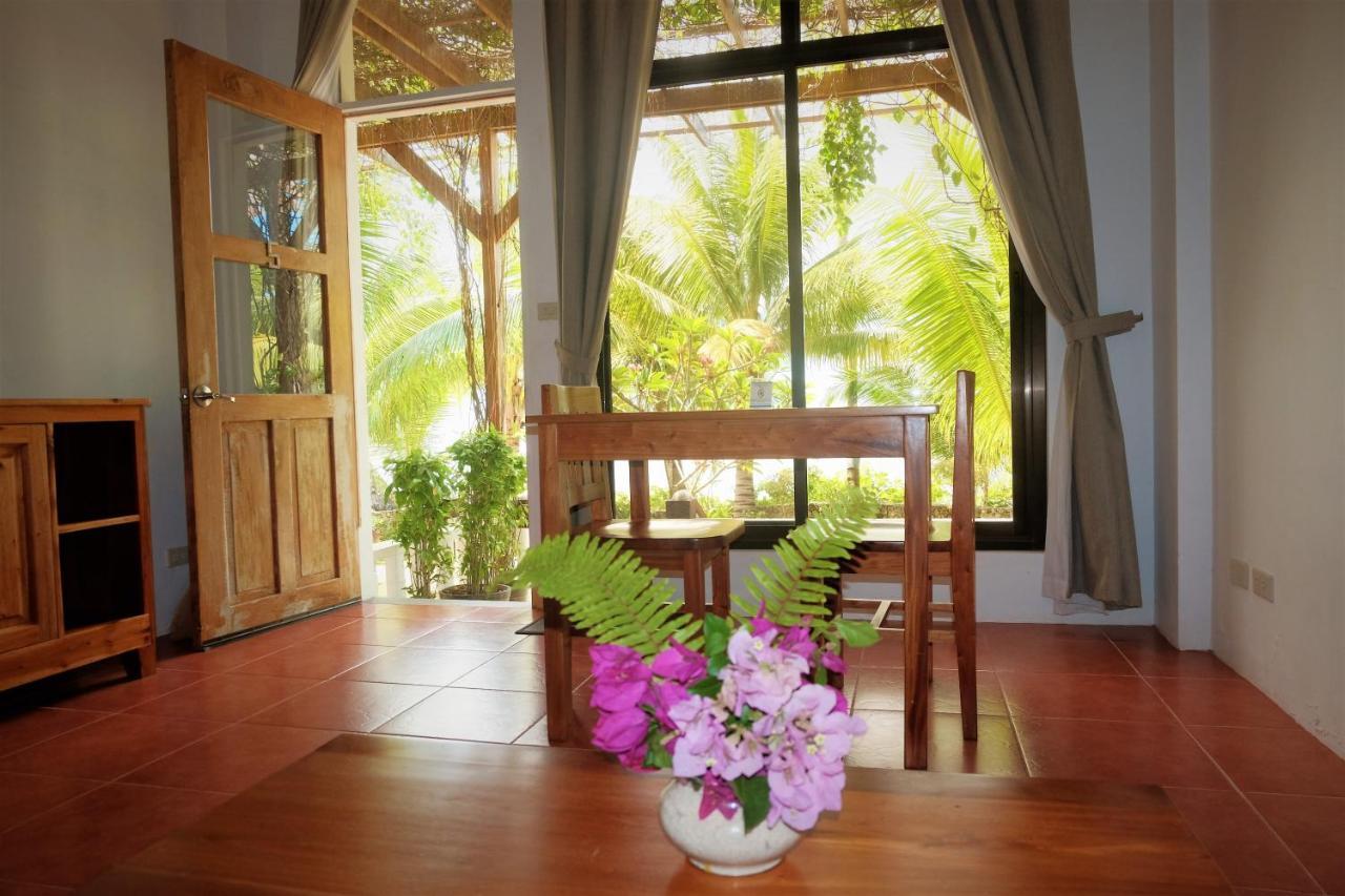 Island View Beachfront Resort Anda  Esterno foto
